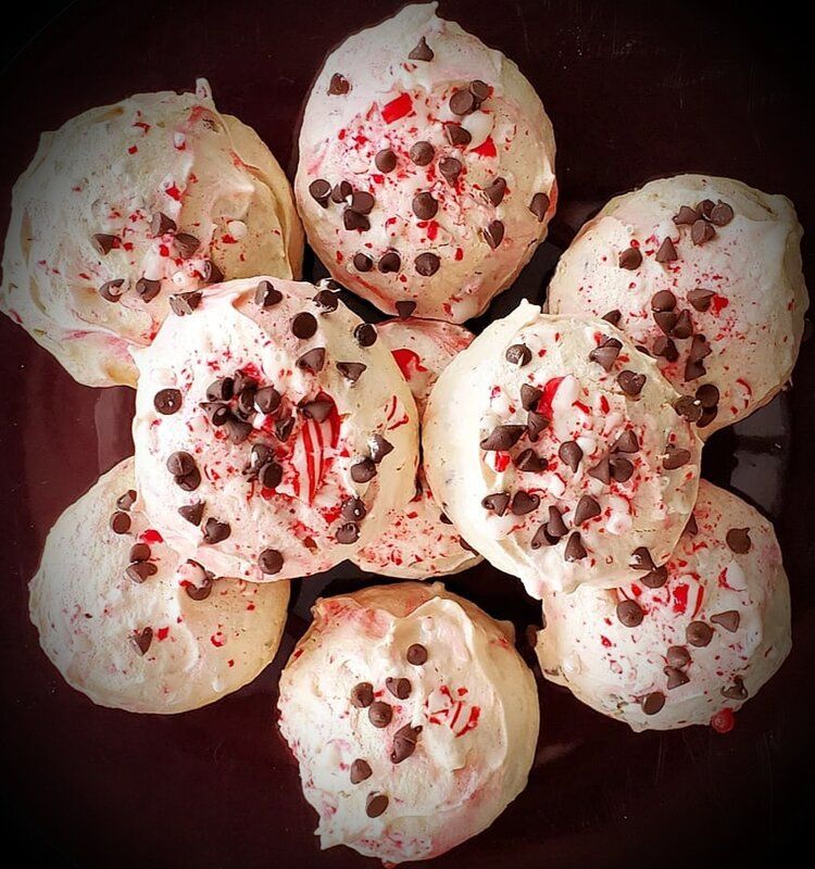 3 Ingredient Peppermint Cloud Cookies