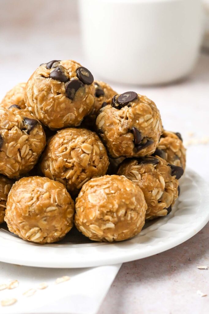 3 Ingredient Peanut Butter Oatmeal Balls