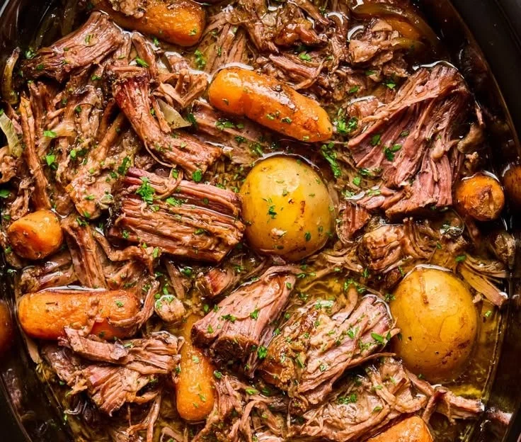Easy Crock Pot chuck roast recipe for a hearty family dinner