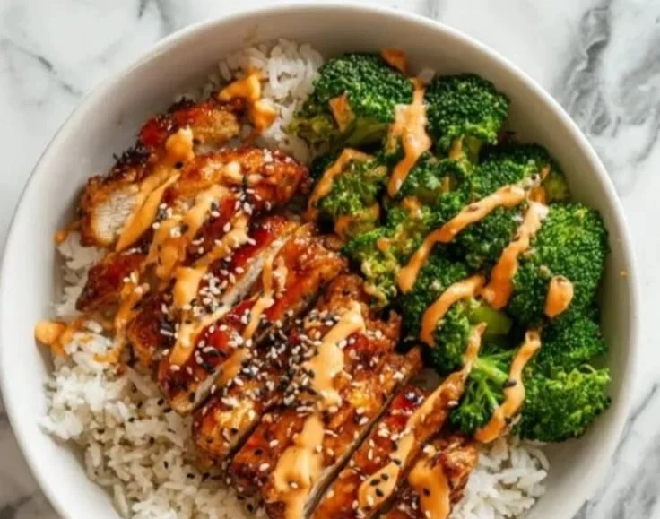 Delicious easy healthy sticky chicken bowls with fresh ingredients